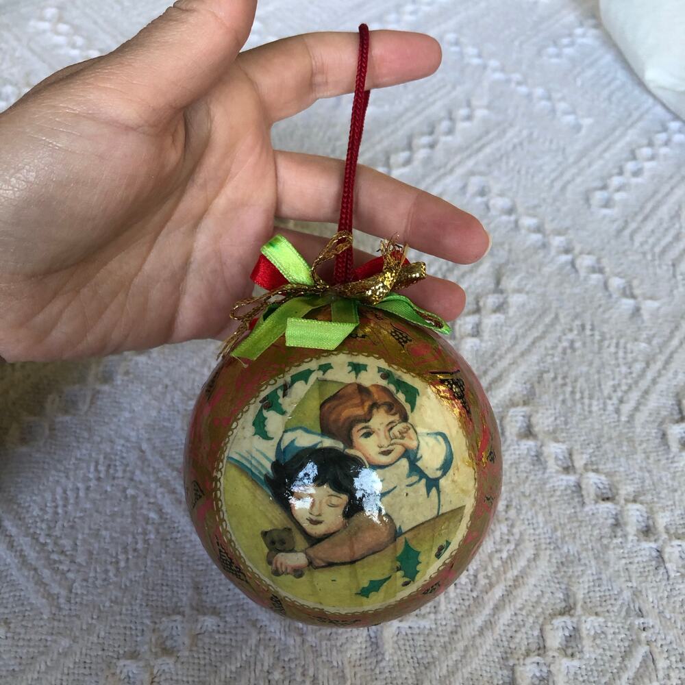 Vintage 1980s 90s Decoupage Foam Ball Ornament Gold Foil Children 3.5"‎